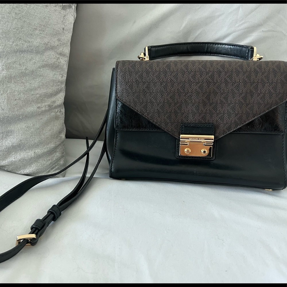 Michael Kors crossbody purse